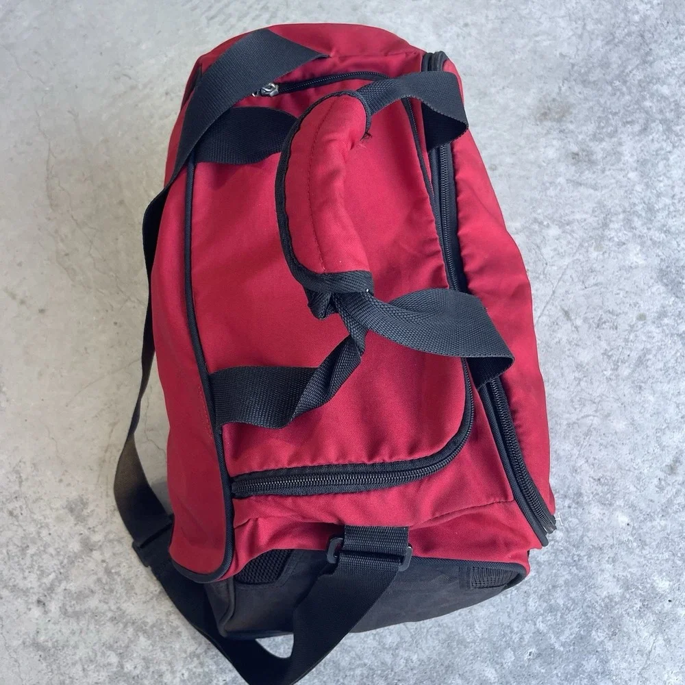 Vintage Nike Medium Training Duffle Gym Travel Sports Shoe Bag Black Swoosh Logo